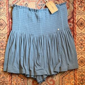 NWT Natural life flowy shorts